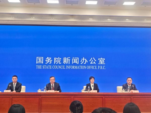 GGV纪源资本 工信部计划发布新一轮电子信息制造业稳增长行动方案 将加快超级智能终端商业化进程